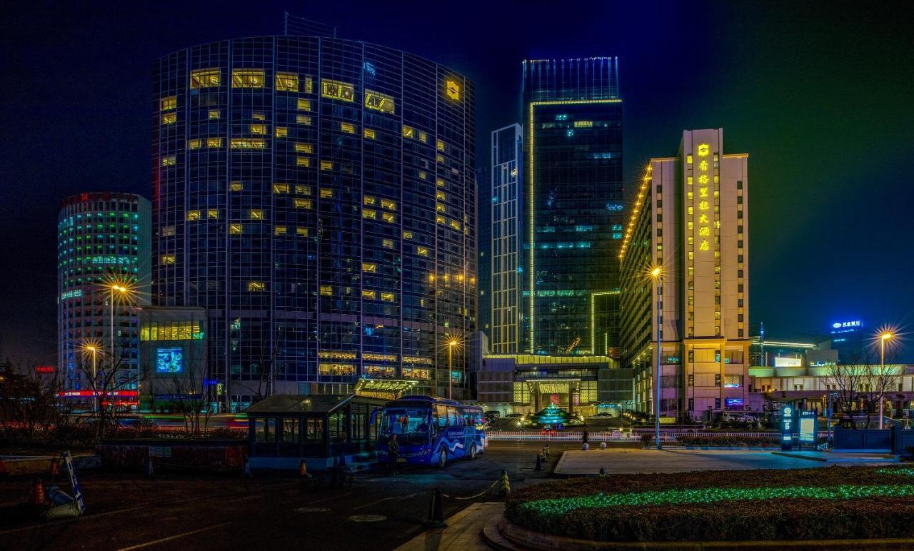 Shangri-La Qingdao - May Fourth Square Екстер'єр фото