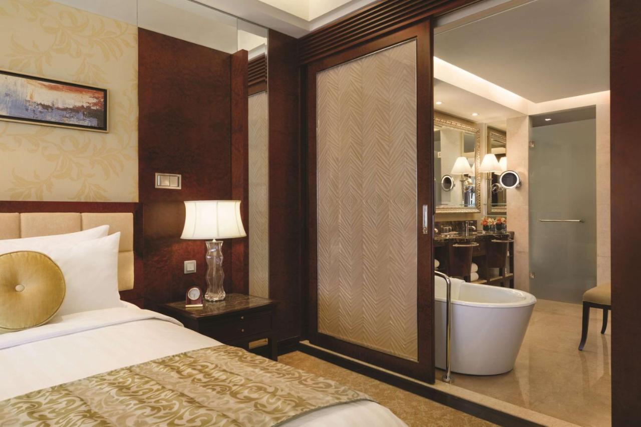 Shangri-La Qingdao - May Fourth Square Екстер'єр фото