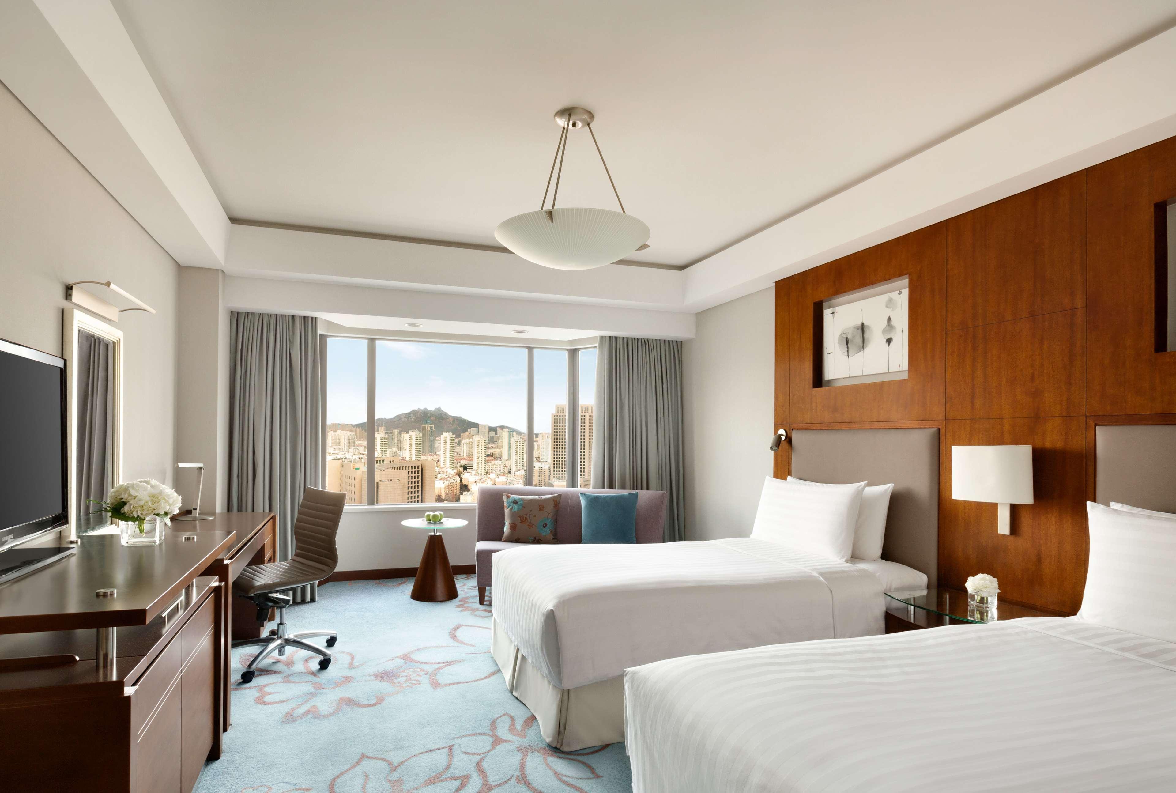 Shangri-La Qingdao - May Fourth Square Екстер'єр фото