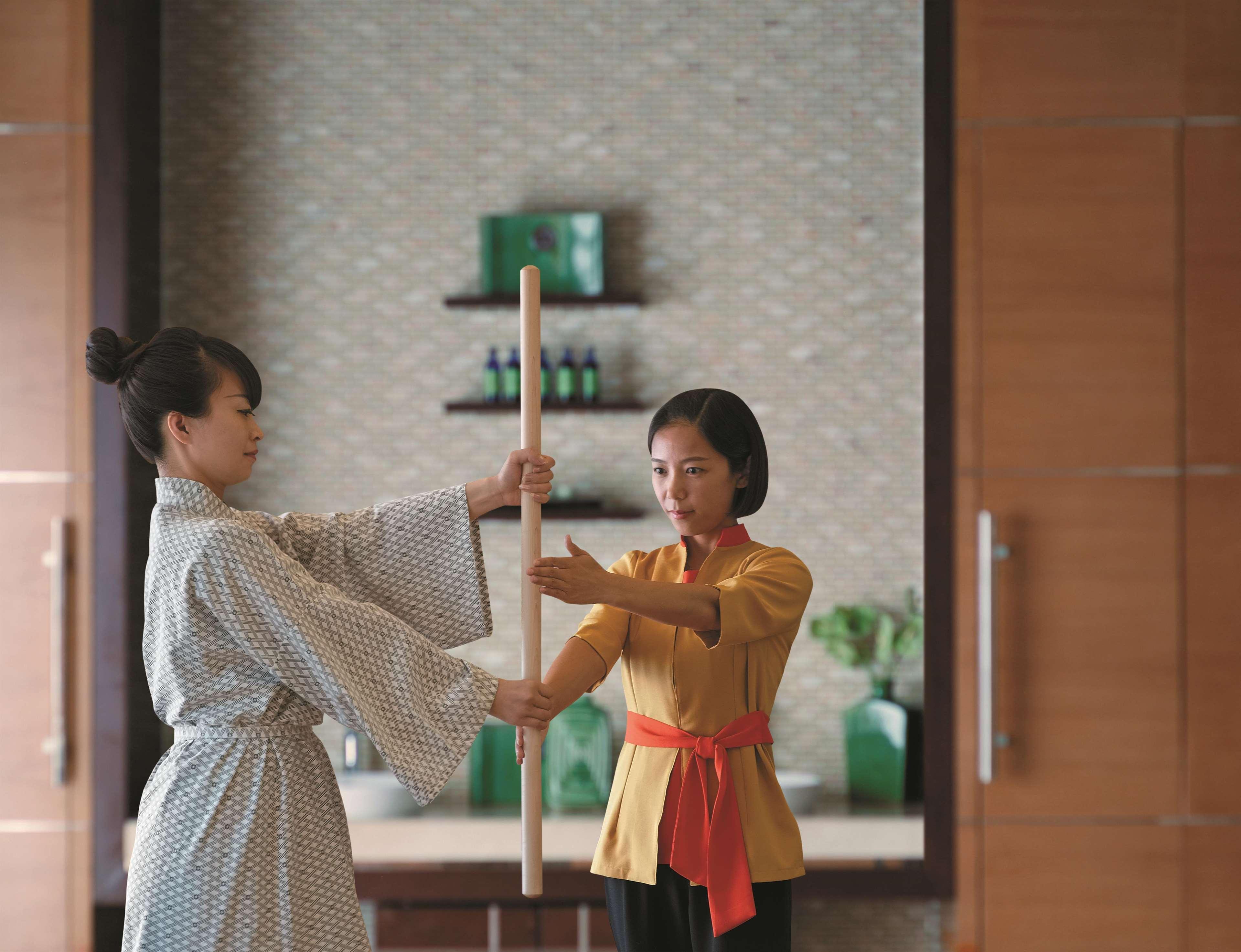 Shangri-La Qingdao - May Fourth Square Екстер'єр фото