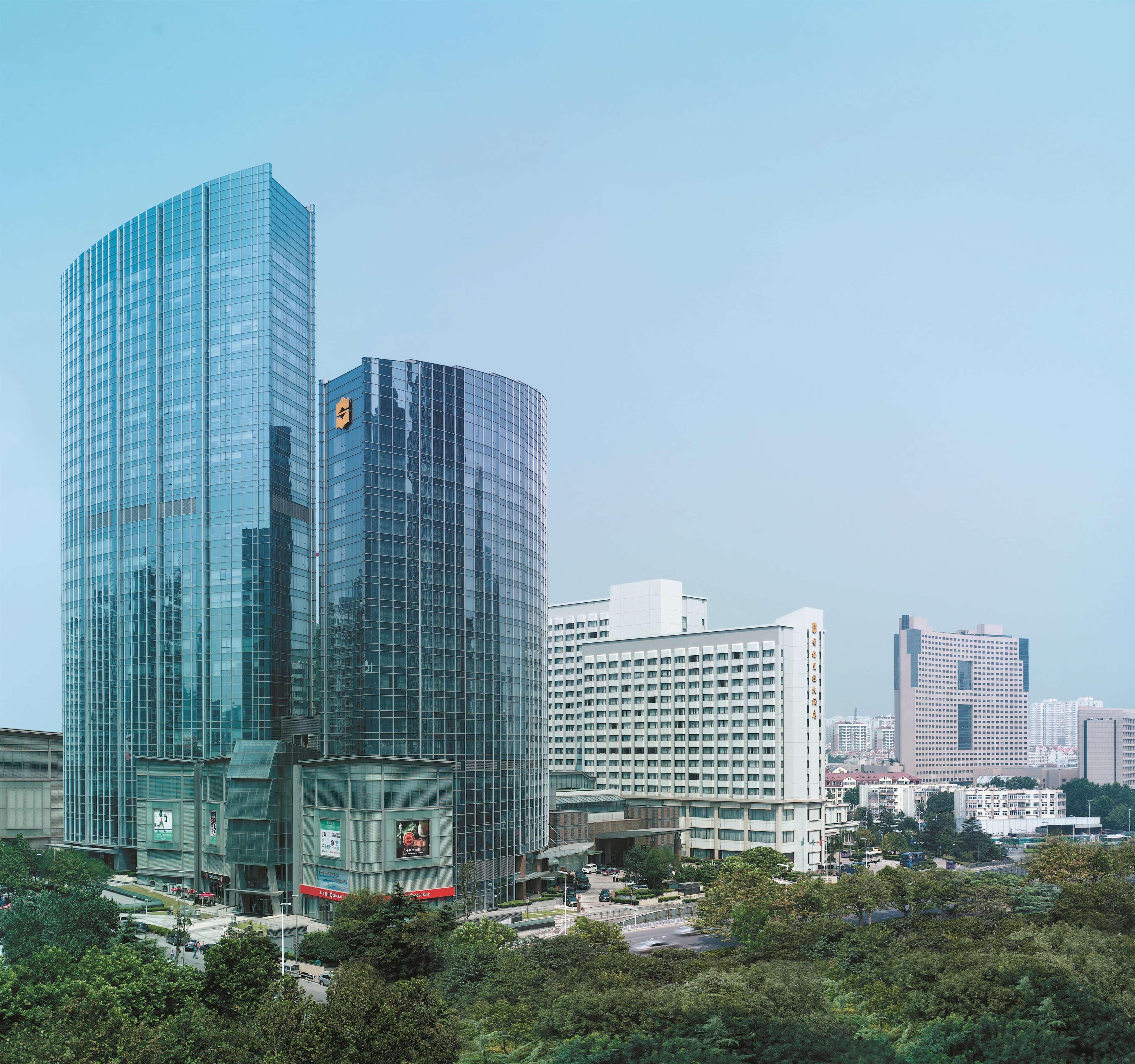 Shangri-La Qingdao - May Fourth Square Екстер'єр фото