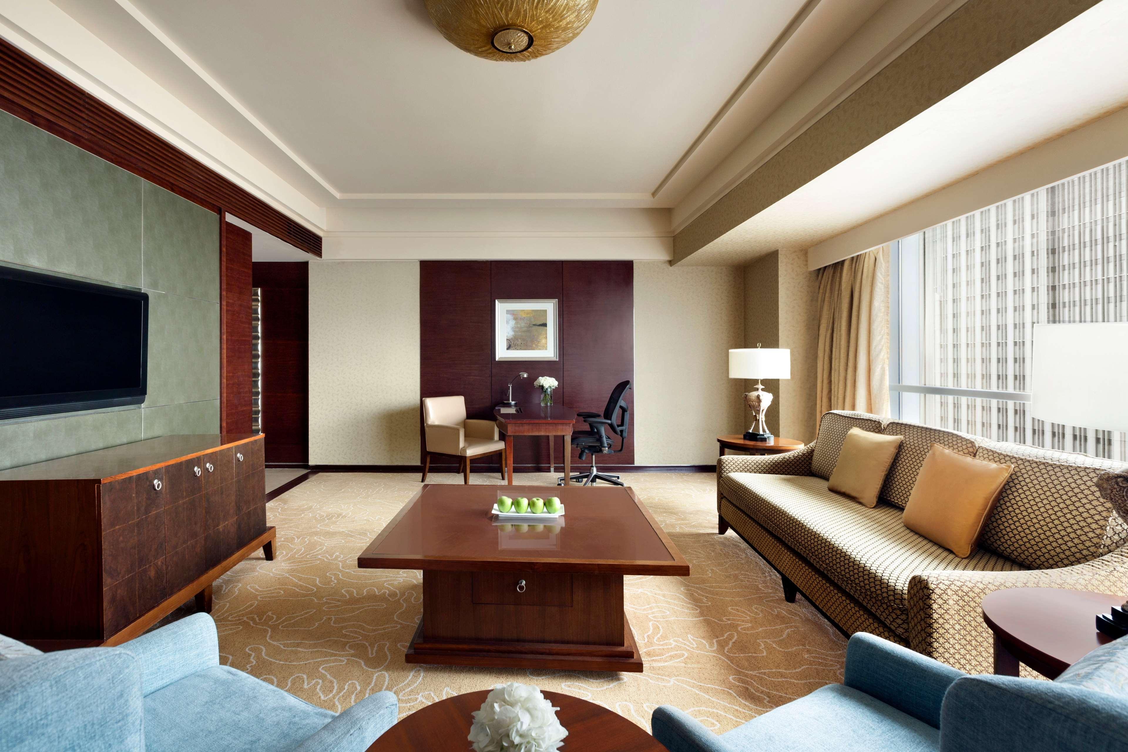 Shangri-La Qingdao - May Fourth Square Екстер'єр фото