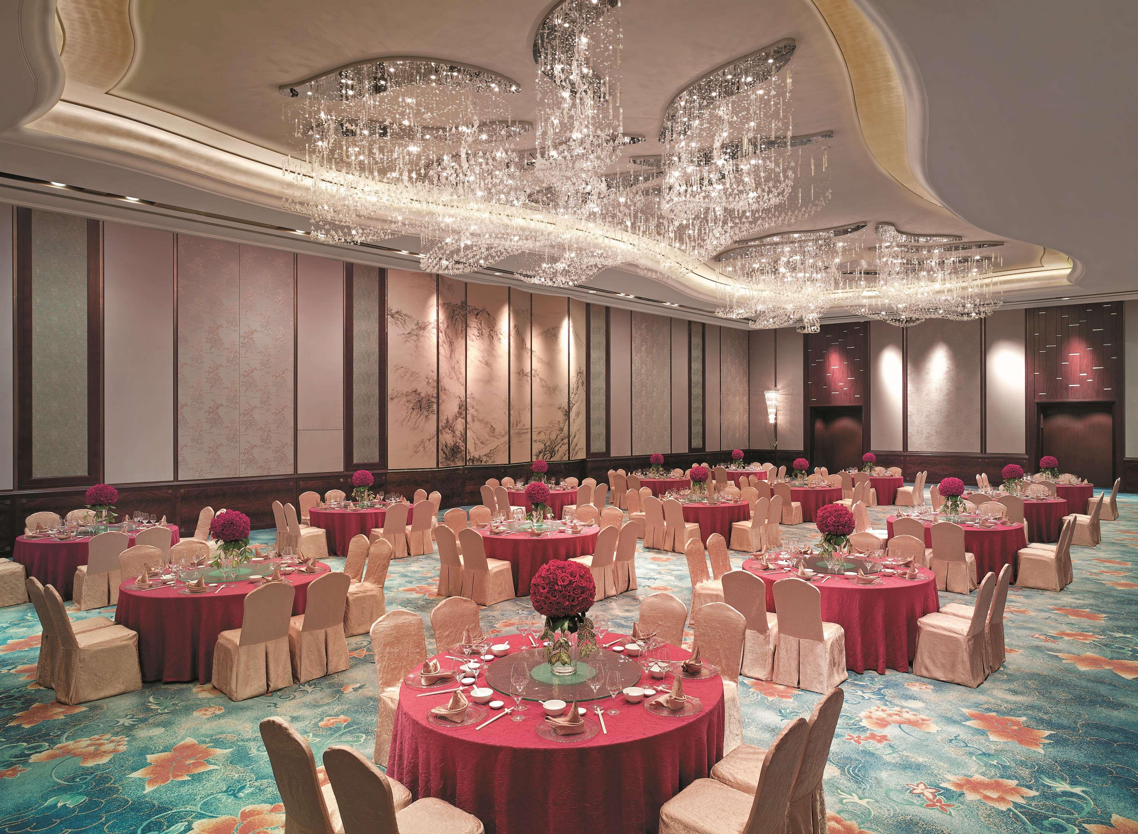 Shangri-La Qingdao - May Fourth Square Екстер'єр фото