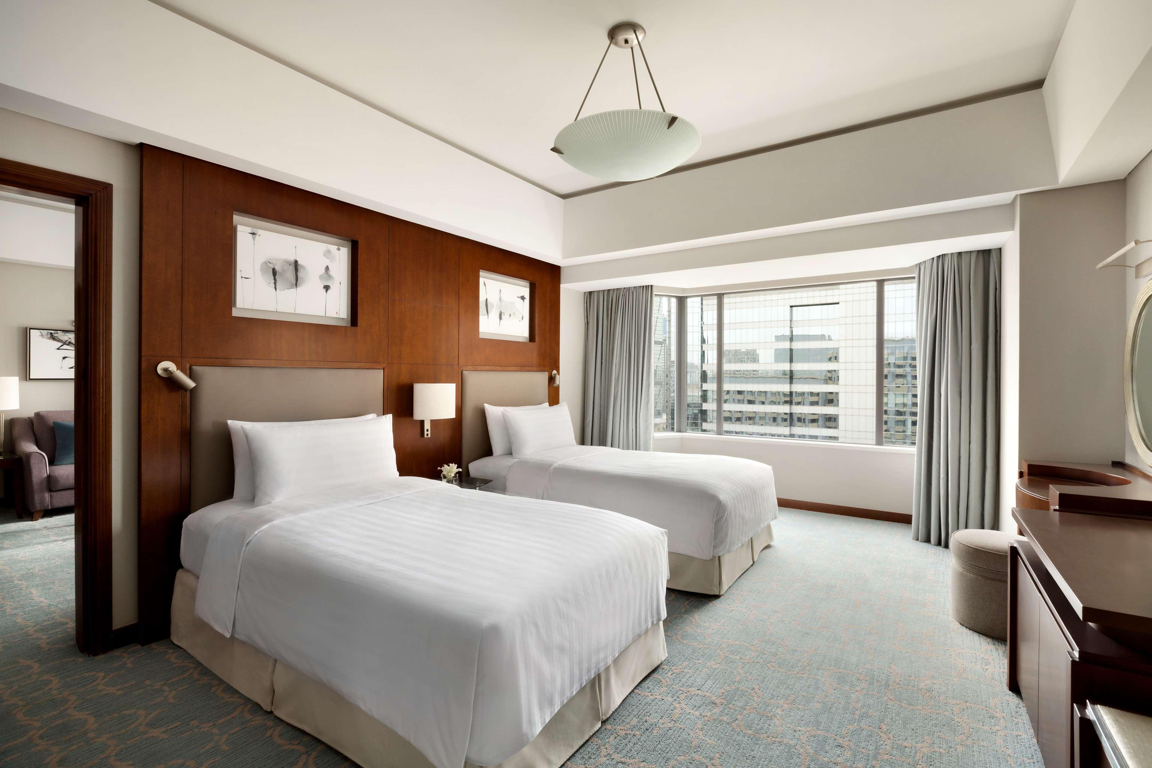 Shangri-La Qingdao - May Fourth Square Екстер'єр фото