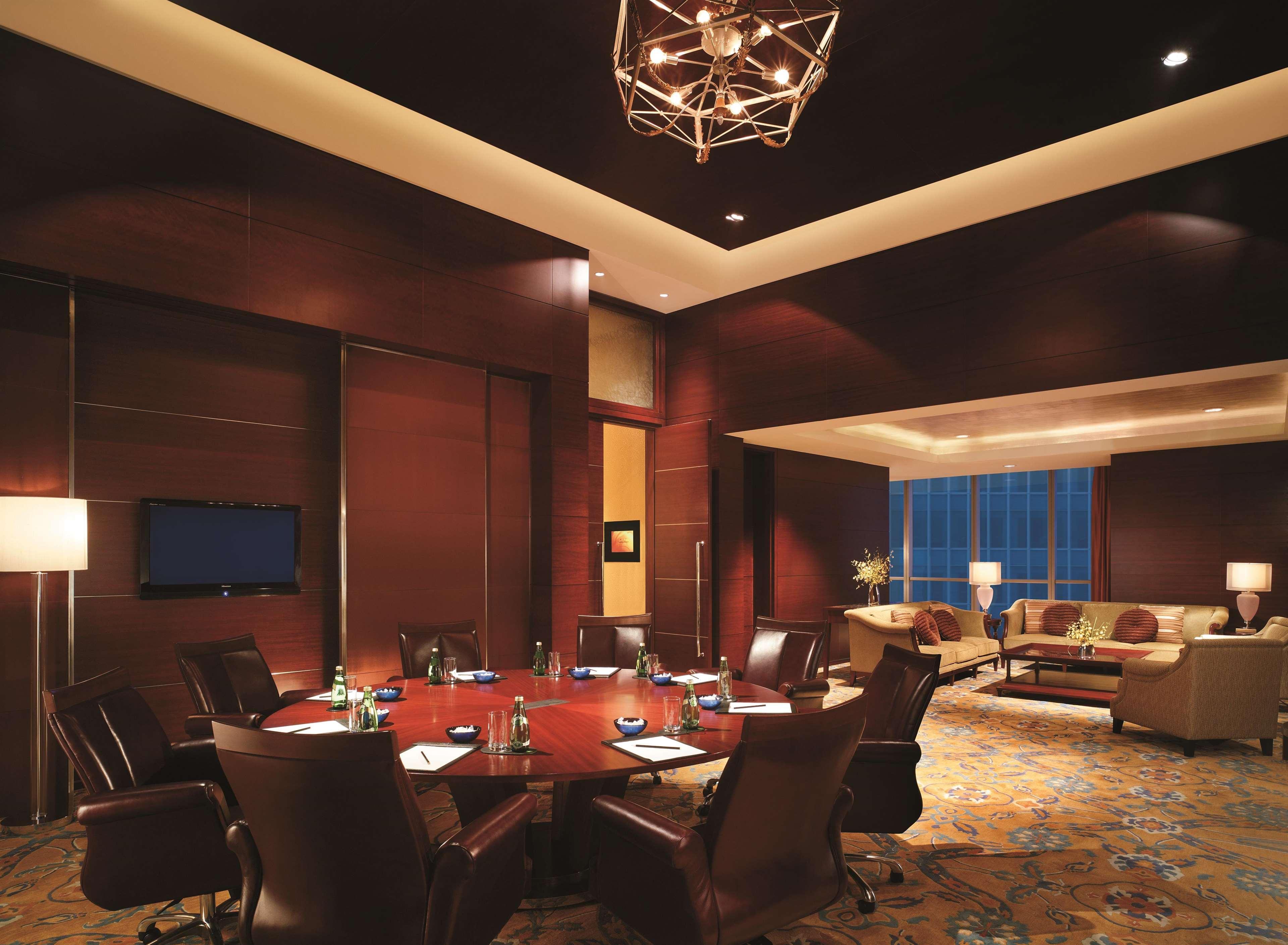 Shangri-La Qingdao - May Fourth Square Екстер'єр фото