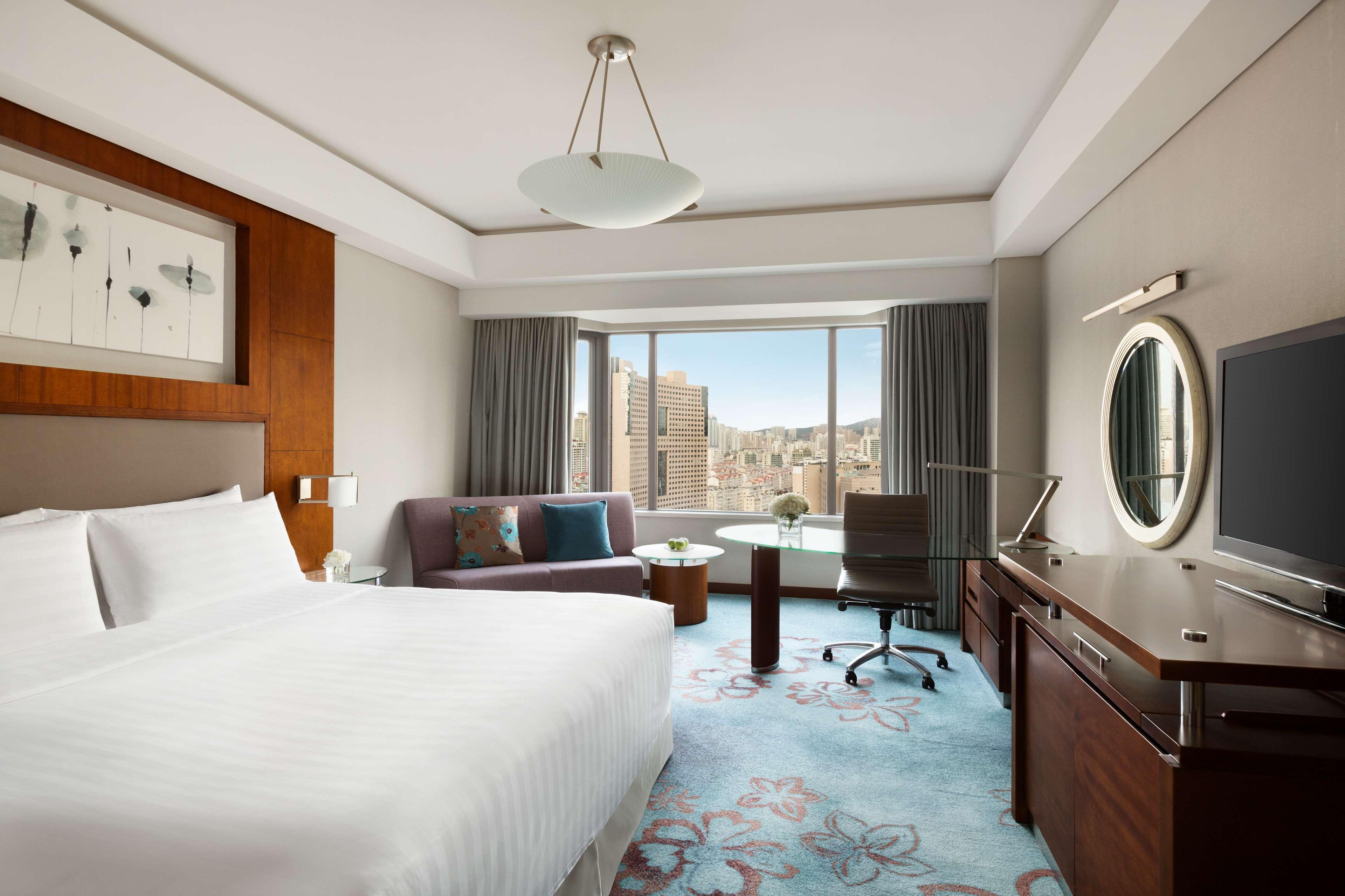 Shangri-La Qingdao - May Fourth Square Екстер'єр фото