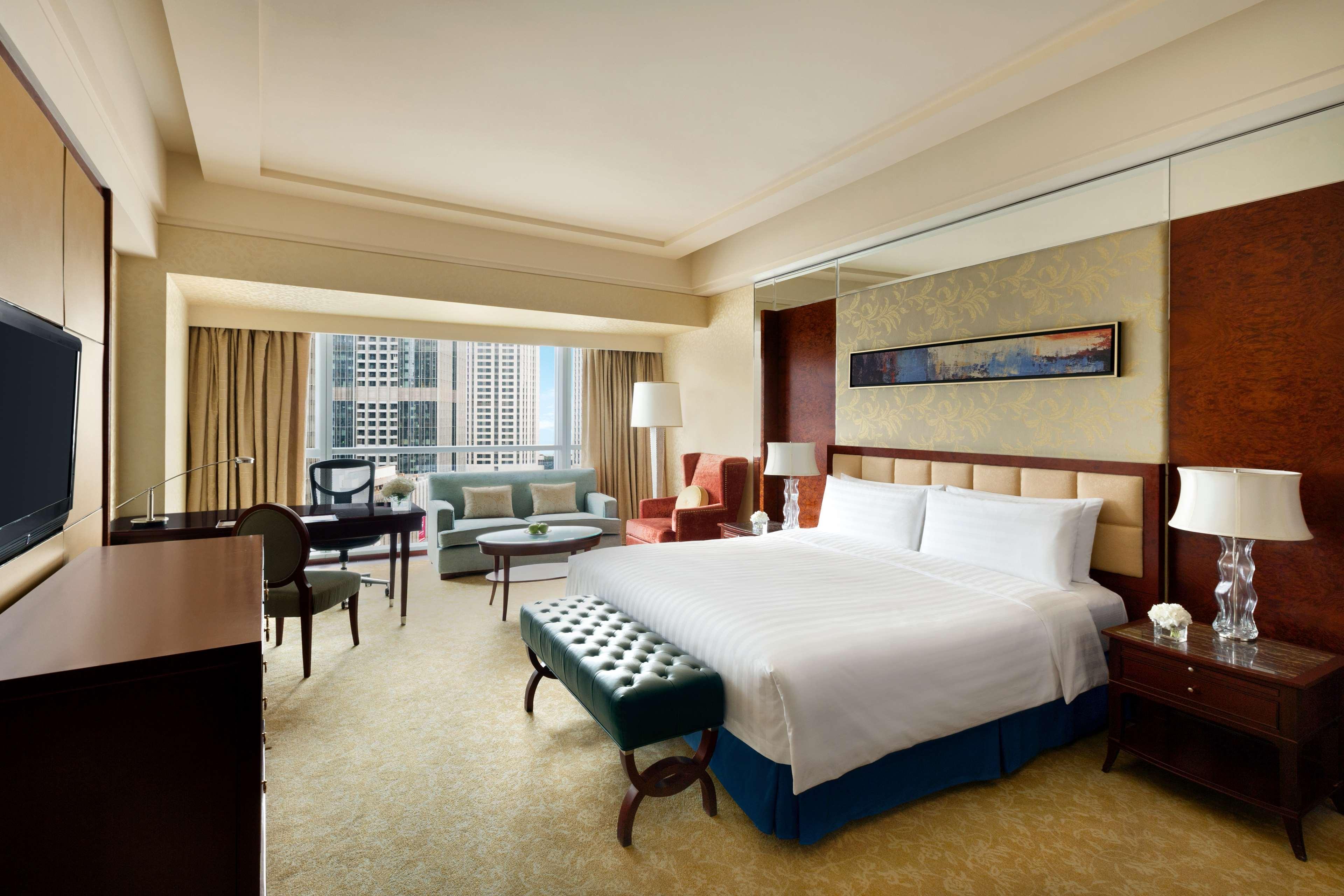 Shangri-La Qingdao - May Fourth Square Екстер'єр фото