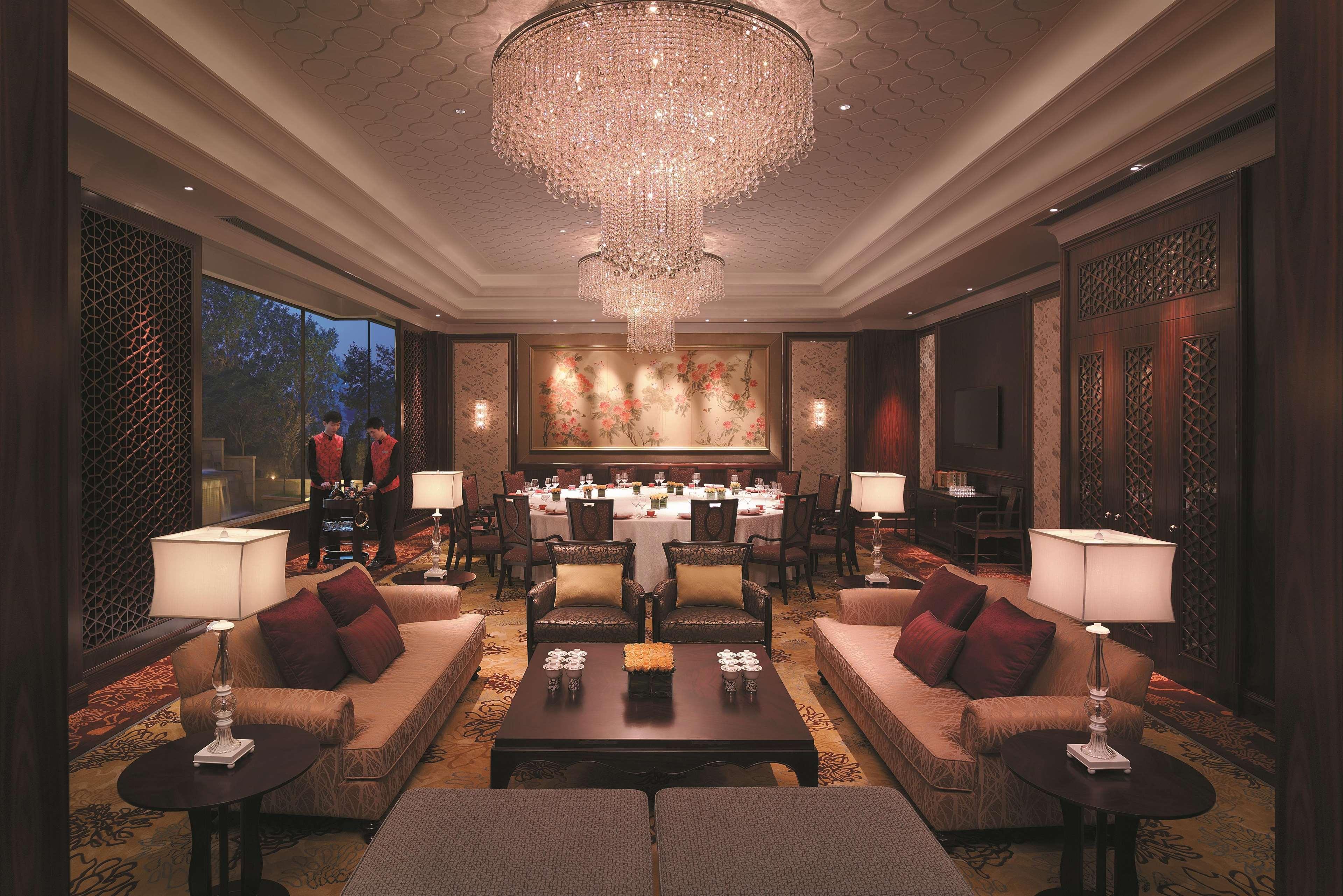 Shangri-La Qingdao - May Fourth Square Екстер'єр фото